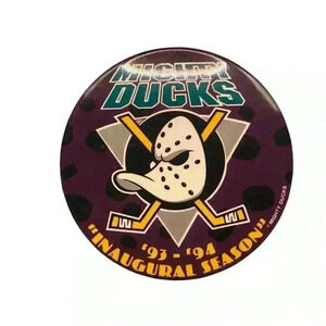 VINTAGE THE MIGHTY DUCKS INAUGURAL SEASON '93-'94 BUTTON PIN